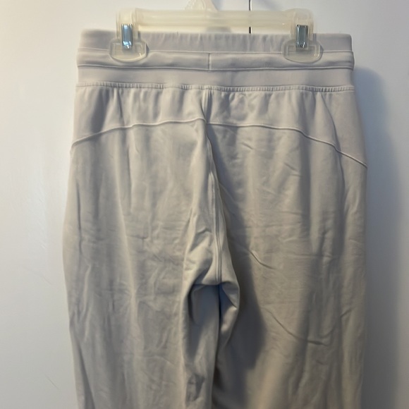 SOLD Lululemon Ready to Rulu Joggers - Picture 9 of 9